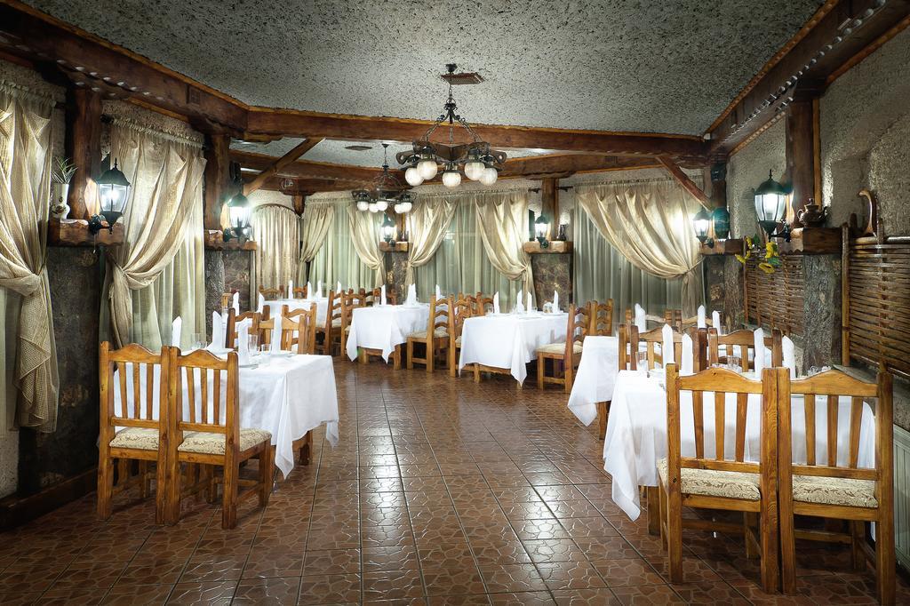 Hotel Edem Karaganda Bagian luar foto