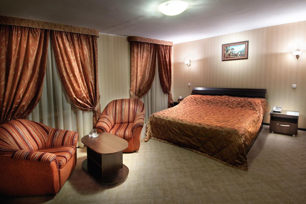 Hotel Edem Karaganda Ruang foto