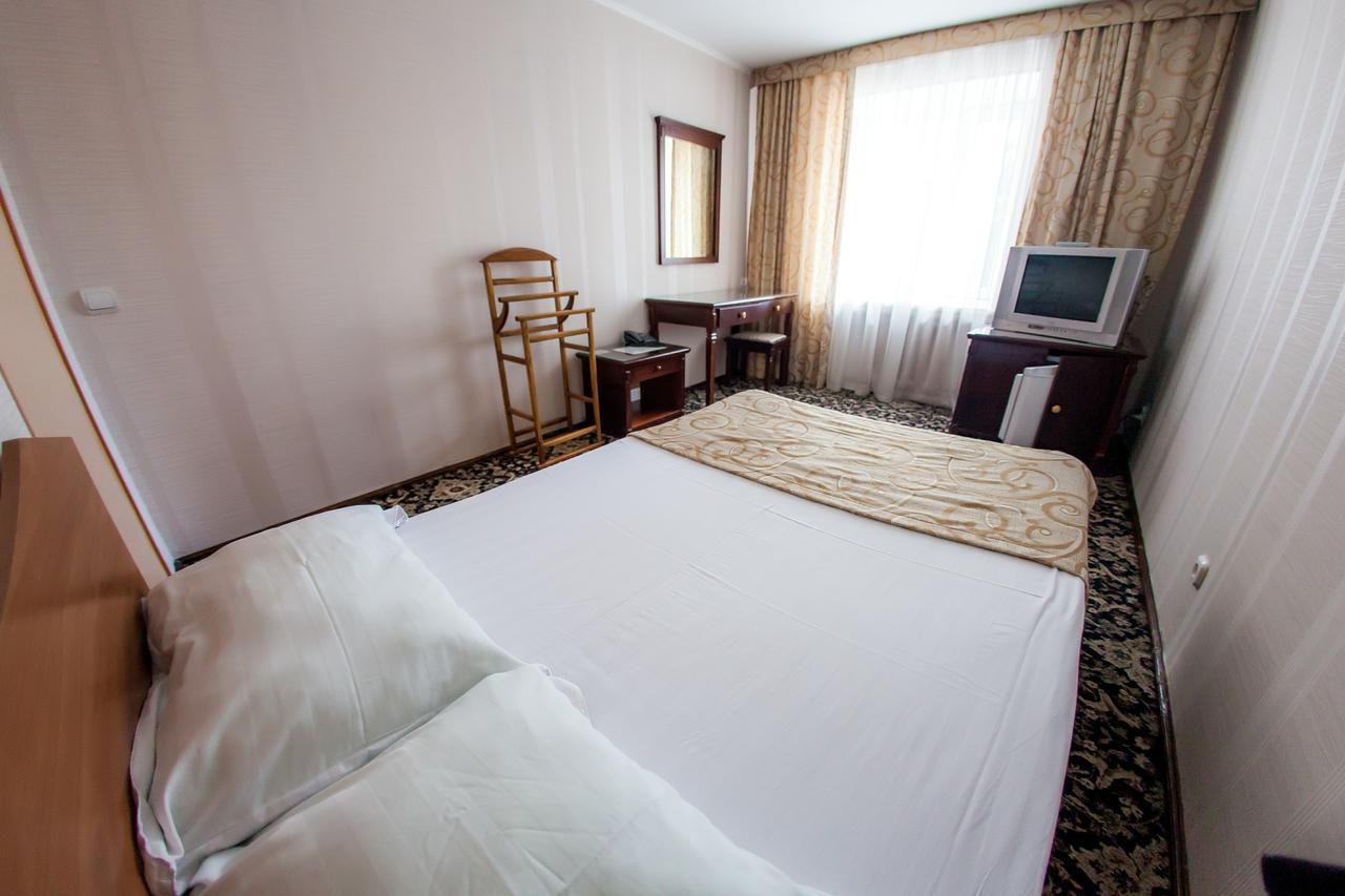 Hotel Edem Karaganda Bagian luar foto