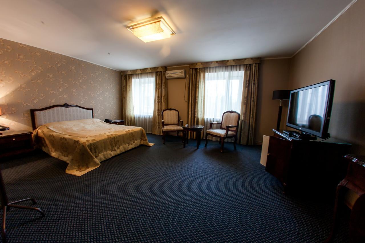 Hotel Edem Karaganda Bagian luar foto