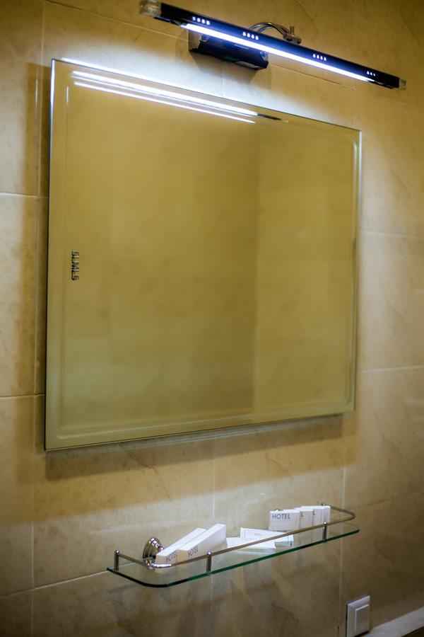 Hotel Edem Karaganda Bagian luar foto