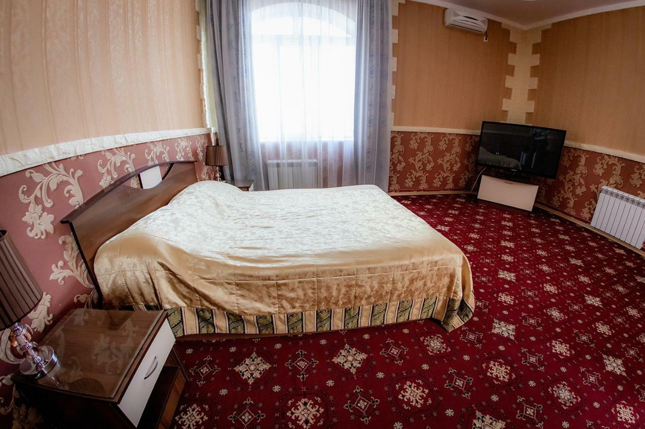 Hotel Edem Karaganda Bagian luar foto