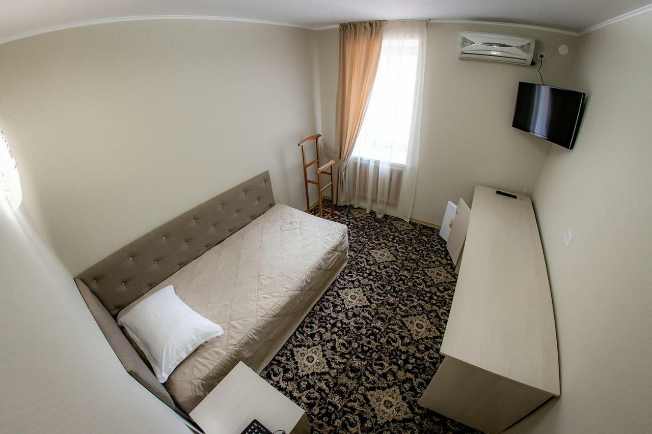 Hotel Edem Karaganda Bagian luar foto