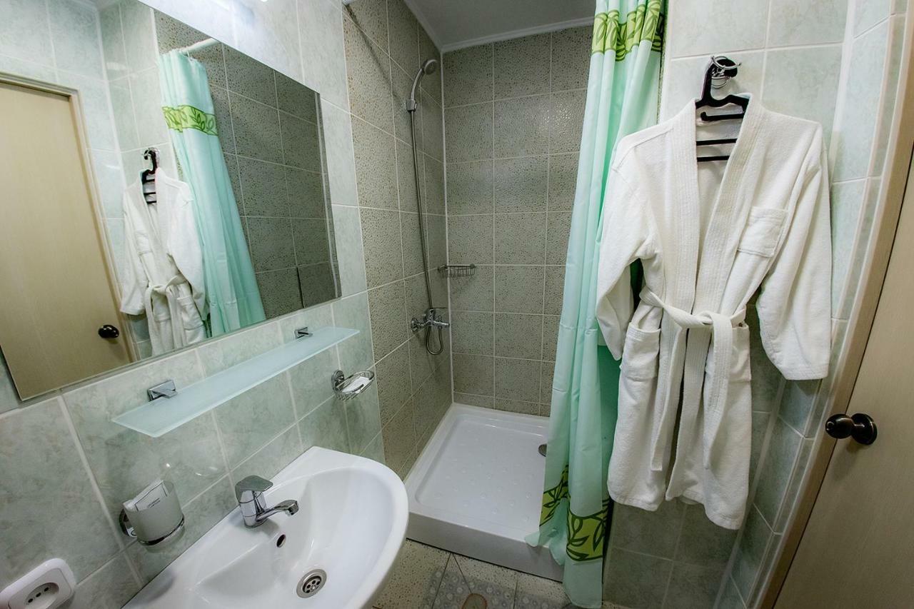 Hotel Edem Karaganda Bagian luar foto