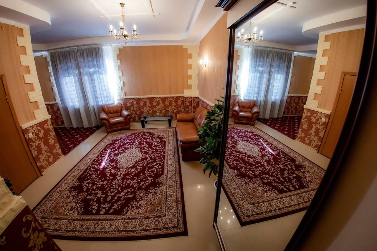 Hotel Edem Karaganda Bagian luar foto