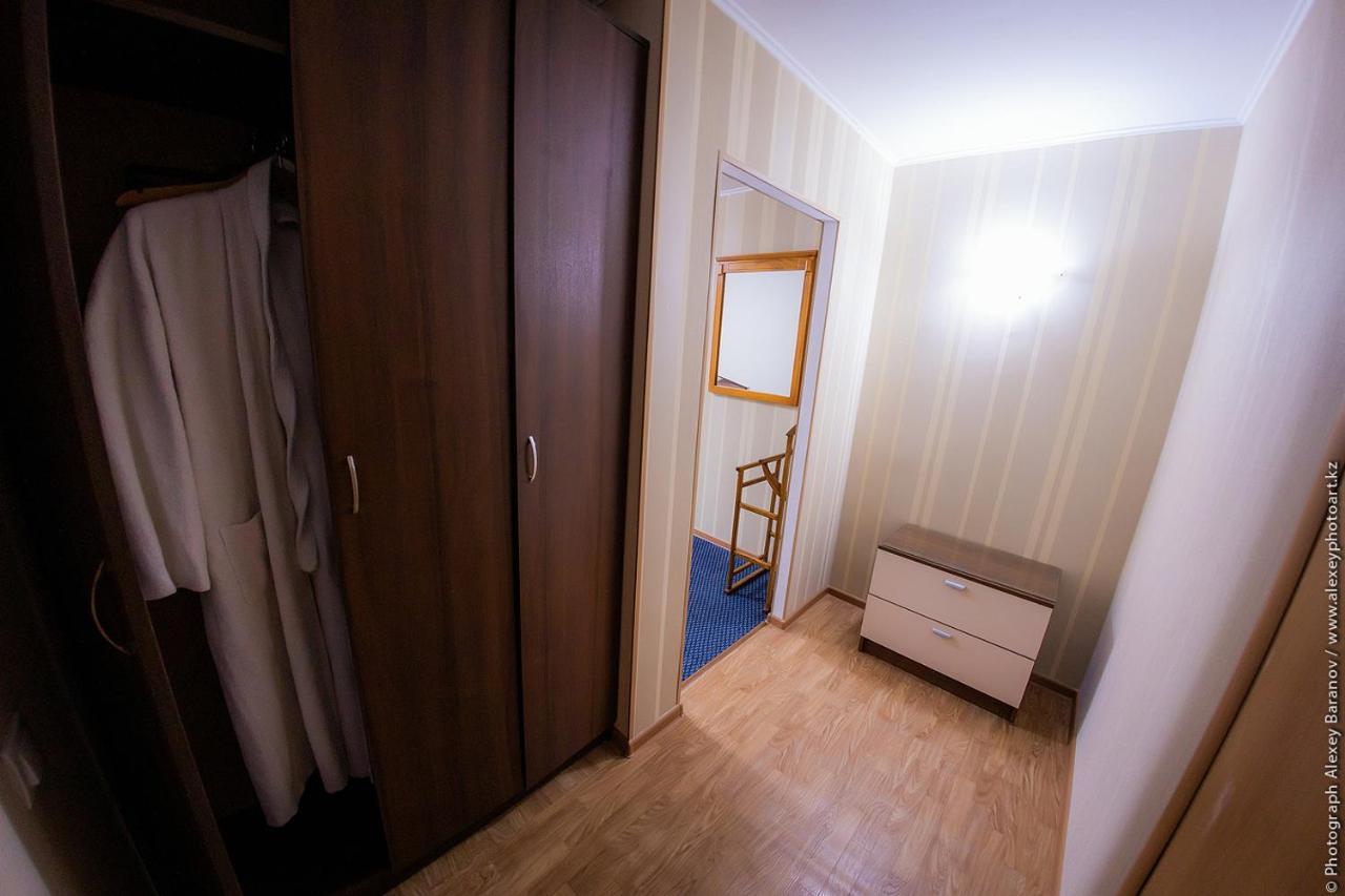 Hotel Edem Karaganda Bagian luar foto